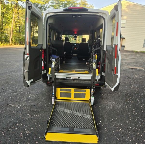 Wheelchair lift lowered